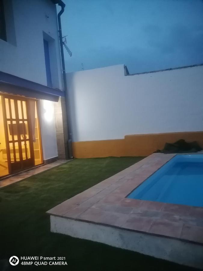 Almodovar Alojamientos 1 Almodovar del Rio Exterior foto